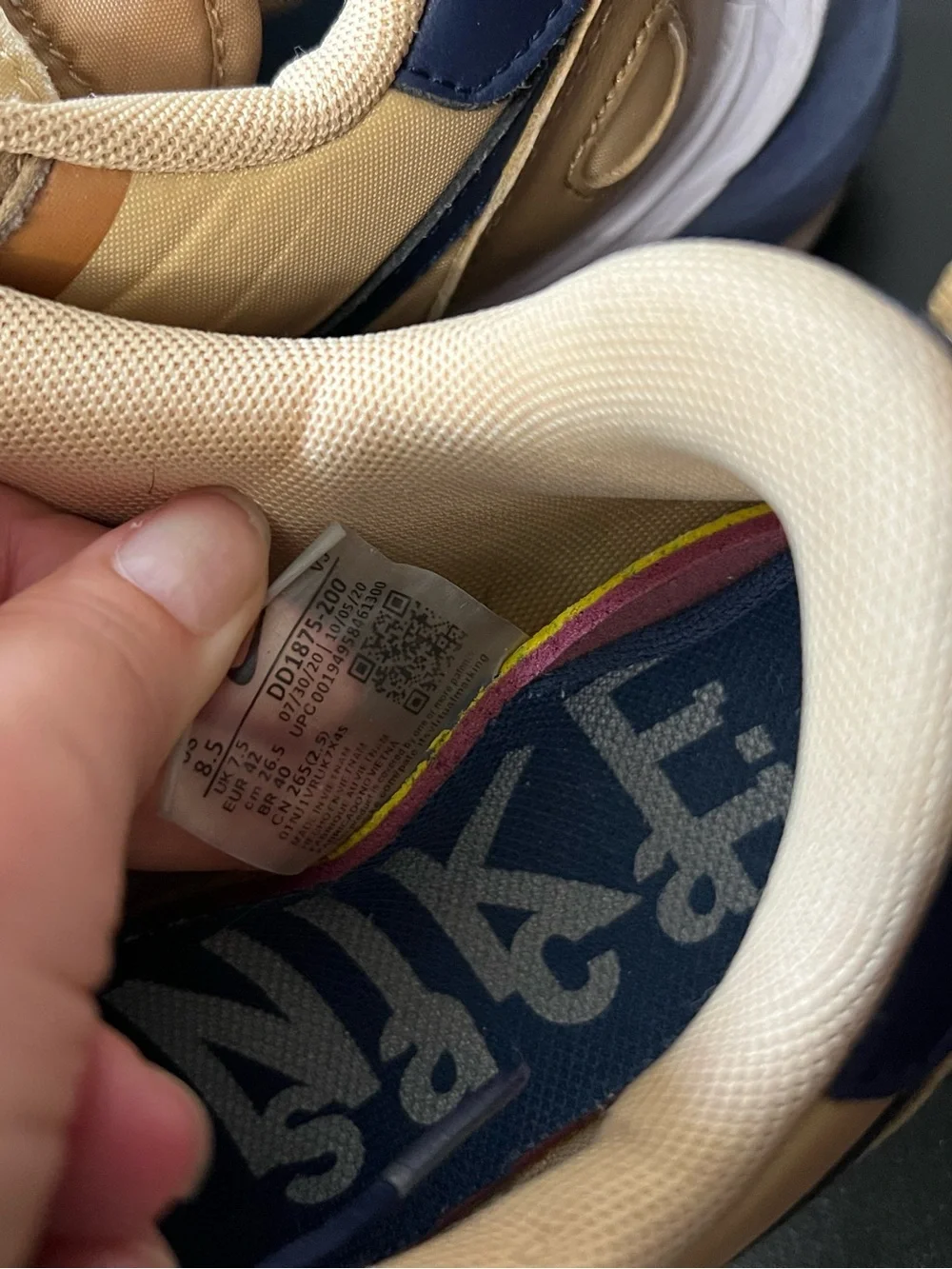Nike Men's sacai navy & tan shoes